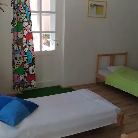 Skromný V Centru Chebu *