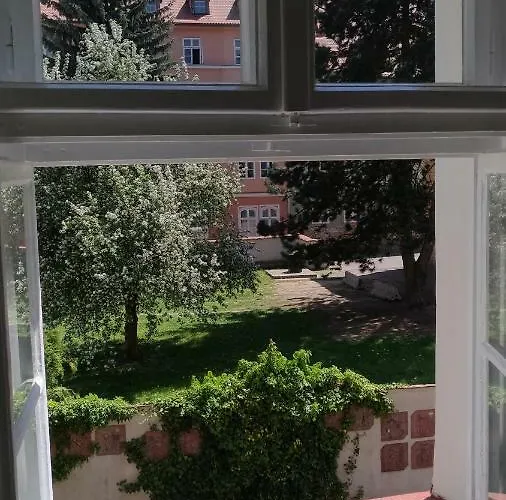 Skromny V Centru Chebu *